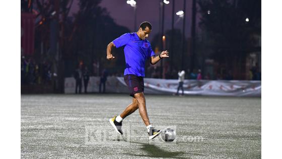 Entrenamiento de las leyendas del Barcelona previó al compromiso con las leyendas de la Selección Colombia. Entrenamiento de las leyendas del Barcelona previó al compromiso con las leyendas de la Selección Colombia.