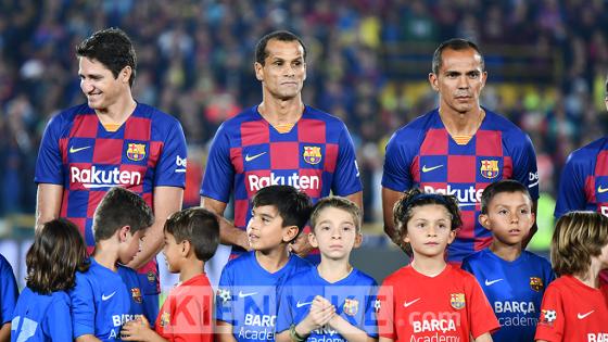 Así se vivió el partido entre las leyendas de Colombia y Barcelona en Bogotá. Así se vivió el partido entre las leyendas de Colombia y Barcelona en Bogotá.