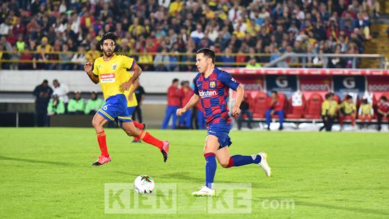 Así se vivió el partido entre las leyendas de Colombia y Barcelona en Bogotá. Así se vivió el partido entre las leyendas de Colombia y Barcelona en Bogotá.