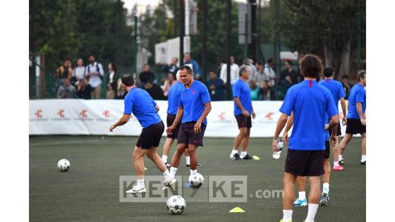 Entrenamiento de las leyendas del Barcelona previó al compromiso con las leyendas de la Selección Colombia. Entrenamiento de las leyendas del Barcelona previó al compromiso con las leyendas de la Selección Colombia.
