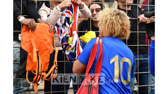 Entrenamiento de las leyendas de la Selección Colombia previó al compromiso con las leyendas del Barcelona. Entrenamiento de las leyendas de la Selección Colombia previó al compromiso con las leyendas del Barcelona.