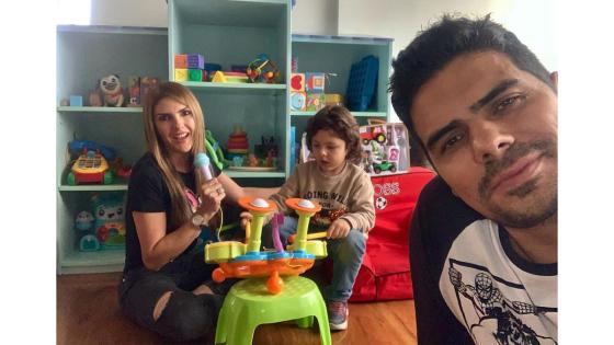 Ana Karina Soto compartió este mensaje en sus redes : "Yo me comprometo a encontrar nuevos planes en casa mientras nos cuidamos con mi familia".