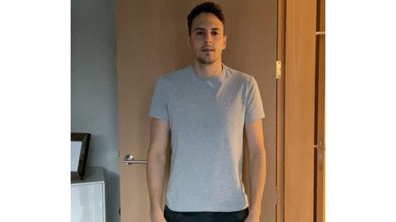 El defensa colombiano Santiago Arias compartió en sus redes un mensaje de conciencia: "Tomemos conciencia y hagamos las cosas más fáciles, quedémonos en casa".