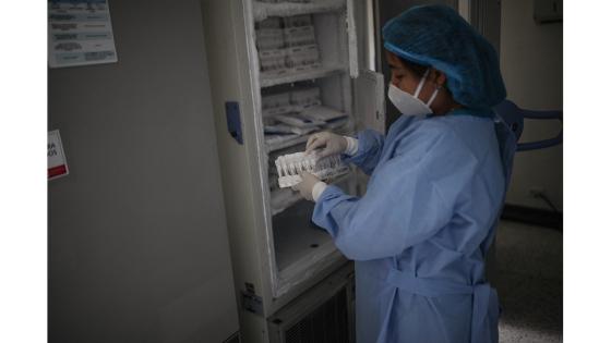 Los centros de sangre en todo el país sufren de una caída significativa en las donaciones en medio de la emergencia de salud en todo el territorio nacional.  Fotos: Juancho Torres - Anadolu