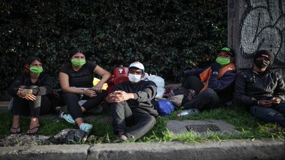 Cientos de venezolanos regresan a pie a su país expulsados de su hogar adoptivo después de que se declaró una cuarentena para contener el coronavirus.  Foto: Juancho Torres/ Anadolu