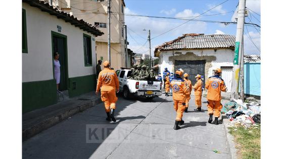 Así fue la entrega de ayudas a familias en el barrio Las Cruces.