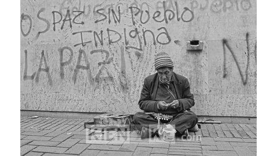 Este es el panorama diario en algunas calles del centro de Bogotá durante la cuarentena.  Foto: Andrés Lozano/ KienyKe.com