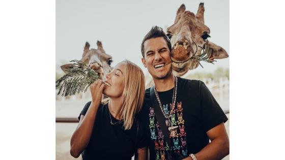 Una vez reconocieron su relación, aumentaron las apariciones en público. Asistían a conciertos, aparecían en videos, e incluso pasaron juntos fechas especiales como navidad y año nuevo.