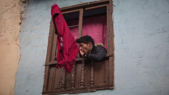 Las donaciones de alimentos y ayudas de primera necesidad fueron realizadas por algunos miembros de la Policía Nacional durante la cuarentena impuesta por el gobierno nacional como medida para evitar la propagación del Coronavirus en Bogotá.  Foto: Juancho Torres