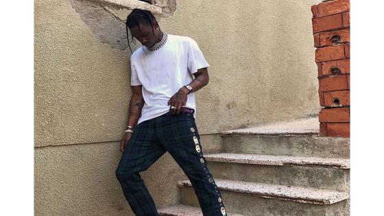 En el año 2013 Kanye West y Mike Dean producen el primer álbum musical de Travis.