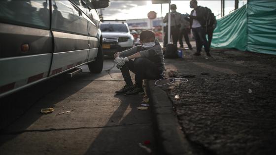 Cientos de venezolanos regresan a pie a su país expulsados de su hogar adoptivo después de que se declaró una cuarentena para contener el coronavirus.  Foto: Juancho Torres/ Anadolu