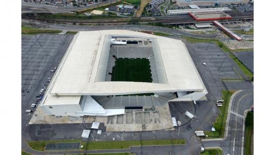 El estadio Arena de Corinthians fue ofrecido por el club para atender a los contagiados.