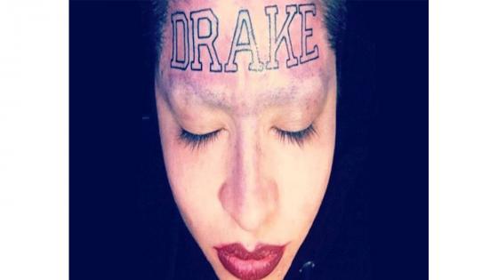 Fanática del cantante Drake.