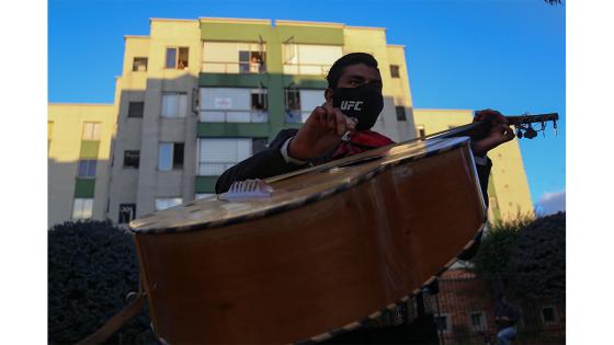 La situación de estos músicos es "más que difícil", ya que no se les ha permitido trabajar, como a miles de trabajadores en el sector de la economía informal, desde la declaración de la cuarentena contra el coronavirus.   Foto: Juan David Gallego - Anadolu 