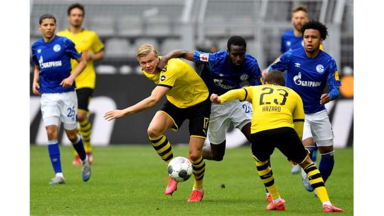 Borussia Dortmund derroto a Schalke 04 en el regreso de la Bundesliga. Haaland, Guerreiro y Hazard anotaron los goles para el Dortmund en un encuentro que finalizo 4-0 a favor del equipo local.  Foto: Martin Meissner