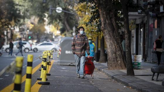 Argentina entró este lunes en una nueva extensión de la cuarentena que se que se mantendrá, al menos, hasta el 24 de mayo.   Foto: Juan Ignacio Roncoroni - EFE