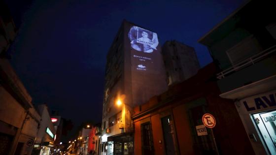 Cientos de miles de personas invaden las calles para marchar, en silencio, por los casi 200 detenidos desaparecidos en la dictadura cívico-militar (1973-1985). Sin embargo, el Covid-19 cambió los planes de la 25ª edición de esta convocatoria. Este miércoles, la petición de verdad y justicia y las ganas de saber qué pasó con aquellos a quienes parece se tragó la tierra, se escaparon de las calles.   Foto: Federico Anfitti - EFE 