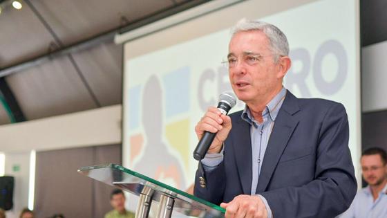 Álvaro Uribe denuncia perfilamientos del Ejército a personas cercanas al CD