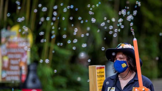 Empleado del zoológico