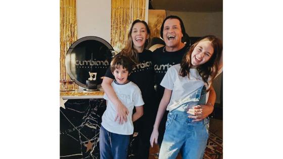 Carlos Vives con su familia en cuarentena Carlos Vives con su familia en cuarentena