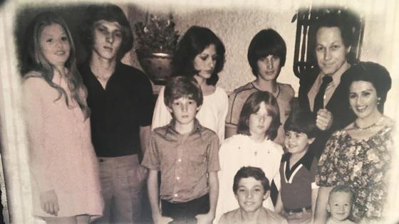 Fotografía antigua que publicó Ivan Lalinde para conmemorar el día del padre. Fotografía antigua que publicó Ivan Lalinde para conmemorar el día del padre.