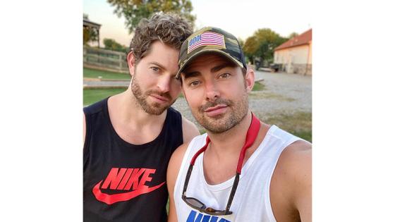 Jonathan Bennett y su novio 