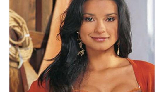 Paola Rey como Jimena Elizondo Paola Rey como Jimena Elizondo
