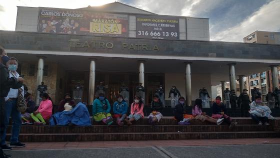 Personas rechazando la violencia sexual contra menores Personas rechazando la violencia sexual contra menores