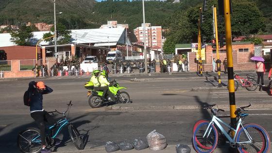 Personas rechazando la violencia sexual contra menores Personas rechazando la violencia sexual contra menores