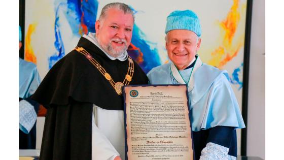 Fray José Gabriel Mesa Angulo O.P. Rector de la Universidad Santo Tomás y el Doctor Manuel Elkin Patarroyo, Honoris Causa en Educación. Fray José Gabriel Mesa Angulo O.P. Rector de la Universidad Santo Tomás y el Doctor Manuel Elkin Patarroyo Murillo, Honoris Causa en Educación.