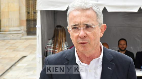 Álvaro Uribe Vélez Álvaro Uribe Vélez