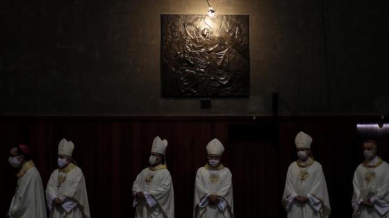 Obispos en una iglesia durante la celebración de una eucaristía en Río de Janeiro.