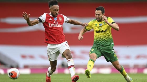 PierreEmerick Aubameyang y Lukas Rupp PierreEmerick Aubameyang y Lukas Rupp
