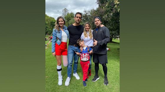 Daniella y Lenard con la familia de Daniella. Daniella y Lenard con la familia de Daniella.