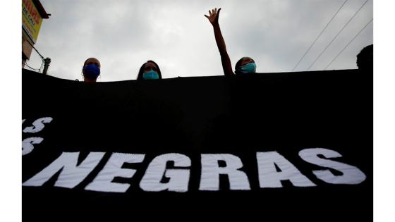 Manifestantes en el barrio Llano Verde