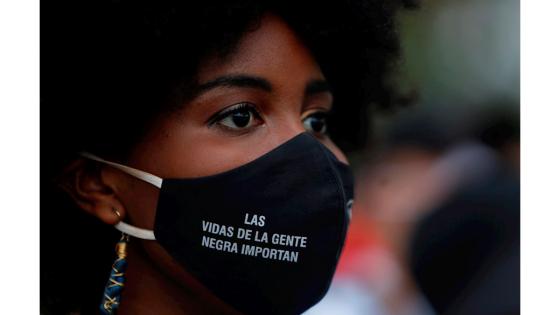 Manifestantes en el barrio Llano Verde