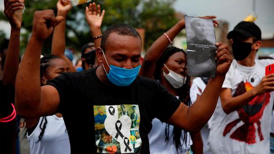 Manifestantes en el barrio Llano Verde