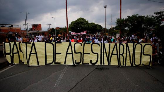 Manifestantes en el barrio Llano Verde