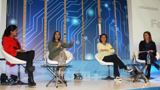 Foro conversatorio Misión Antártida: mujer, ciencia y tecnología Foro conversatorio Misión Antártida: mujer, ciencia y tecnología