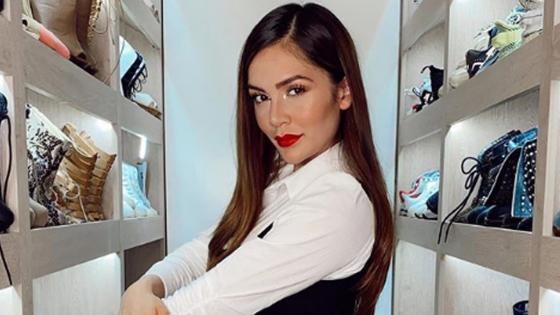 Lina Tejeiro cola Lina Tejeiro cola