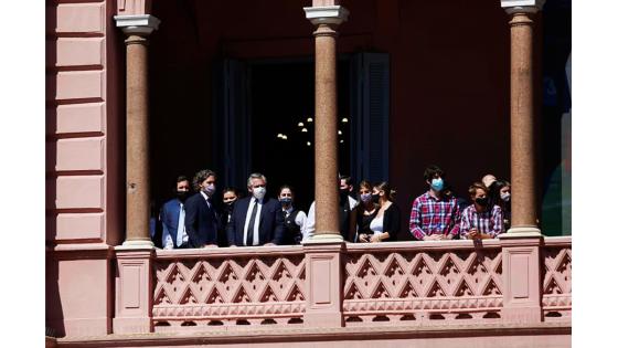 Fanáticos despiden a Diego Maradona, Buenos Aires, Argentina