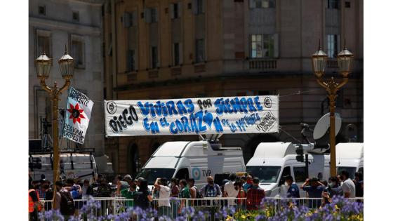 Fanáticos despiden a Diego Maradona, Buenos Aires, Argentina