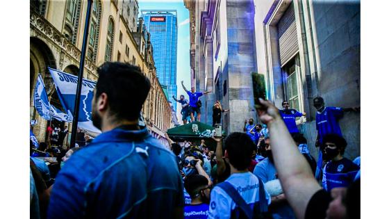 Fanáticos despiden a Diego Maradona, Buenos Aires, Argentina