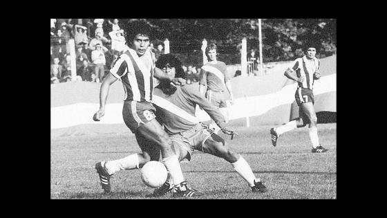 Maradona en su debut profesional.