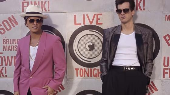 Uptown Funk - Mark Ronson Ft. Bruno Mars 