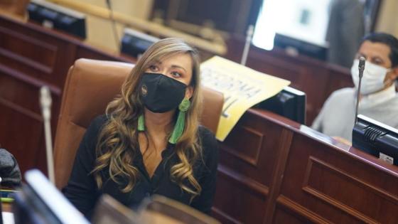 Katherine Miranda se toma un descanso con revelador bikini Katherine Miranda se toma un descanso con revelador bikini