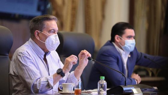 Presidente Cortizo criticó el precio de los nuevos tenis de J Balvin