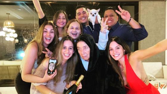 Mamá de Lina Tejeiro se burla de los envidiosos con meme