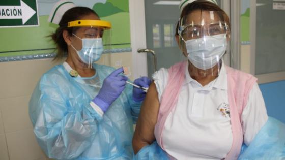 Comenzó vacunación del personal médico de hospitales privados Comenzó vacunación del personal médico de hospitales privados