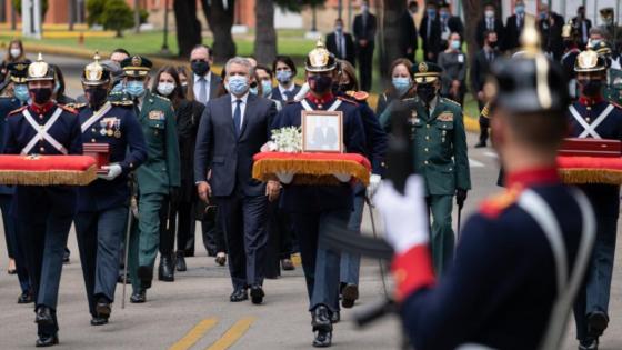 Muertes por covid-19 "arrugan el corazón", Presidente Duque